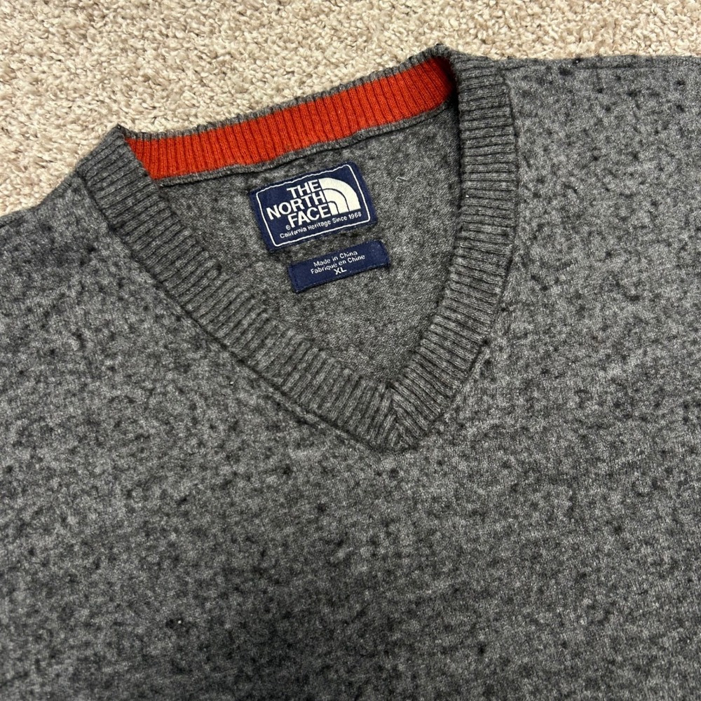 The North Face Men Size XL Gray V-Neck Knit Sweater Charcoal Pullover Casual
